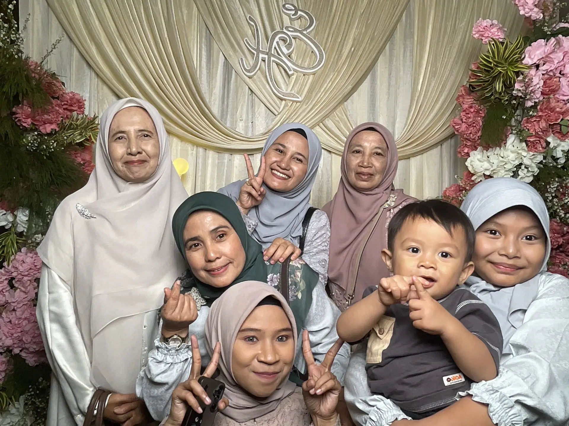 NOTAFOTO PHOTOBOOTH WEDDING DEPOK